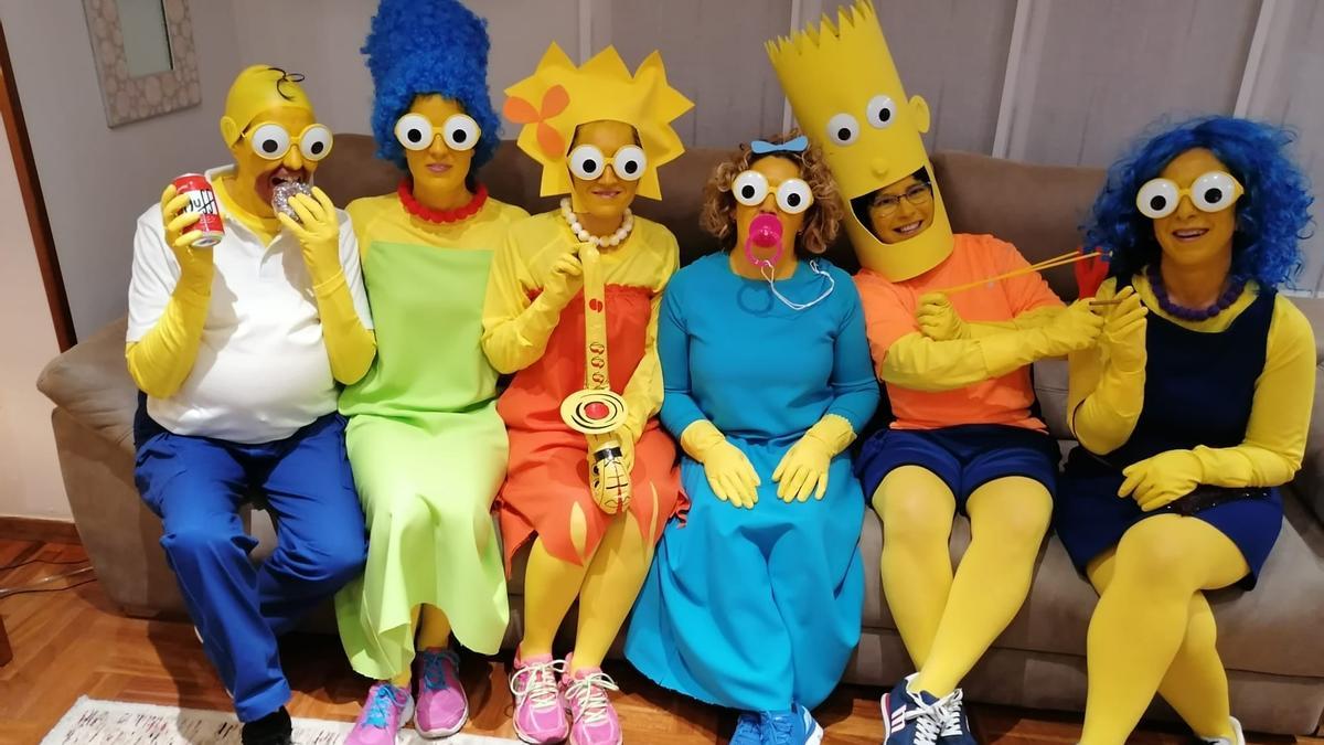 Así son los disfraces del concurso casero del carnaval de Oviedo: De los  Simpson a Bob Esponja - La Nueva España