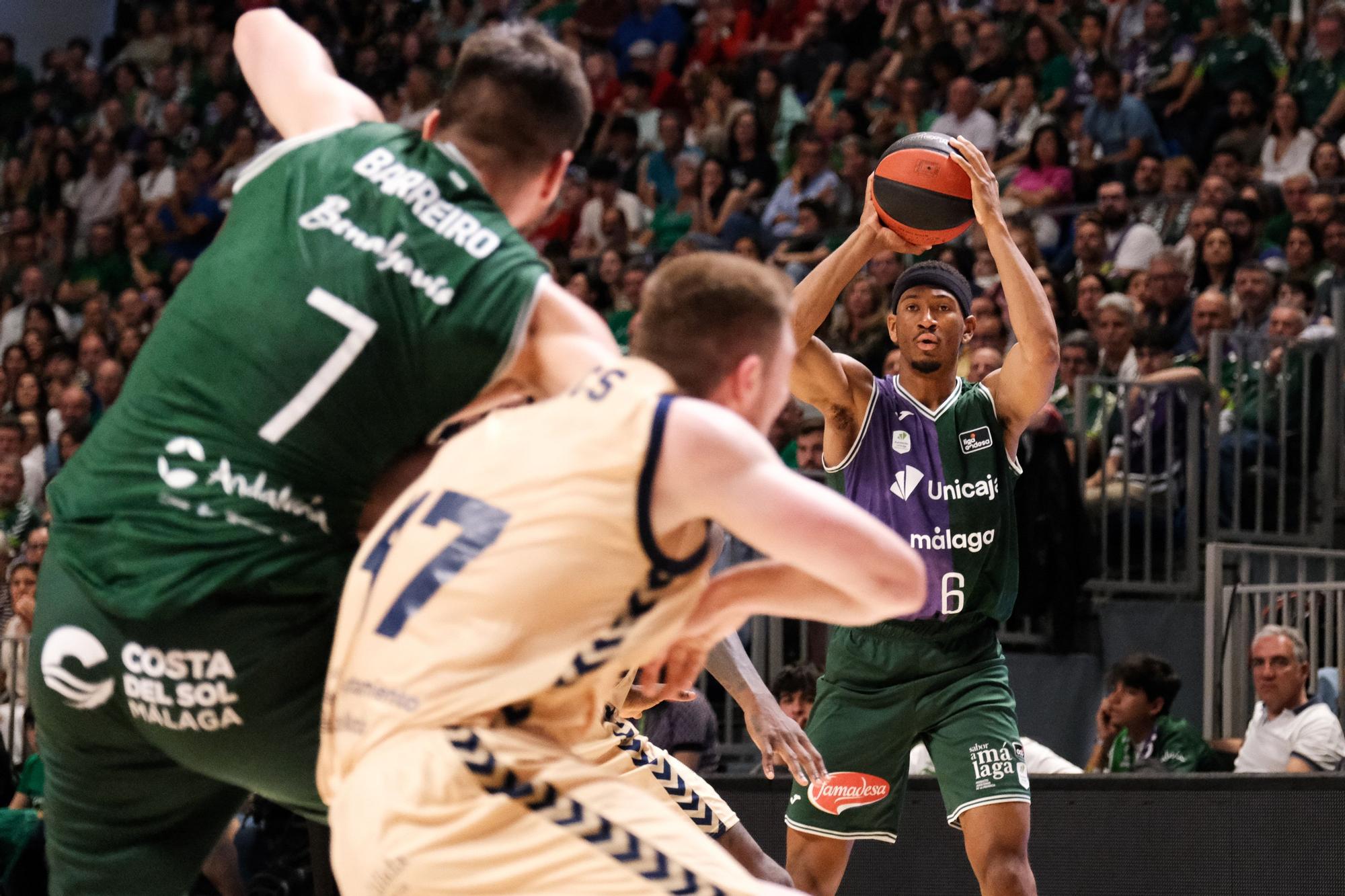 Una imagen del encuentro de la Liga Endesa entre el Unicaja y el UCAM Murcia.