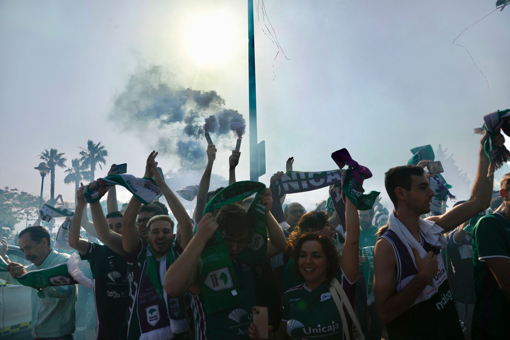 El recibimiento al Unicaja para la Final Four de la BCL, en imágenes