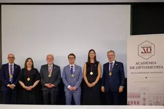 Tres profesores del Departamento de Óptica de la UA toman posesión como académicos numerarios de la Academia de Optometría de la Comunitat Valenciana