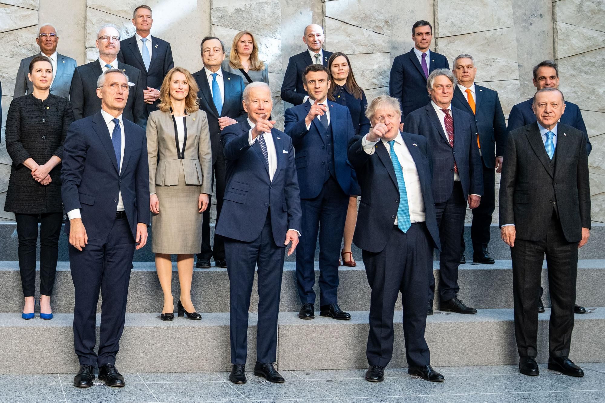 Los líderes de los países de la OTAN, en la cumbre extraordinaria de Bruselas.