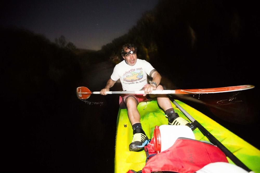 Recorrido fluvial nocturno en el Occidente surcando las aguas del río Navia y el Polea