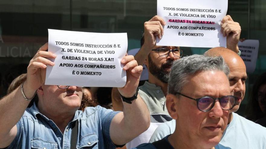 Concentración celebrada hace unos meses en Vigo en repulsa por la eliminación de un juzgado de Instrucción.