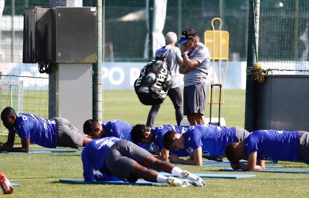 Casi dos horas de charla antes del entrenamiento