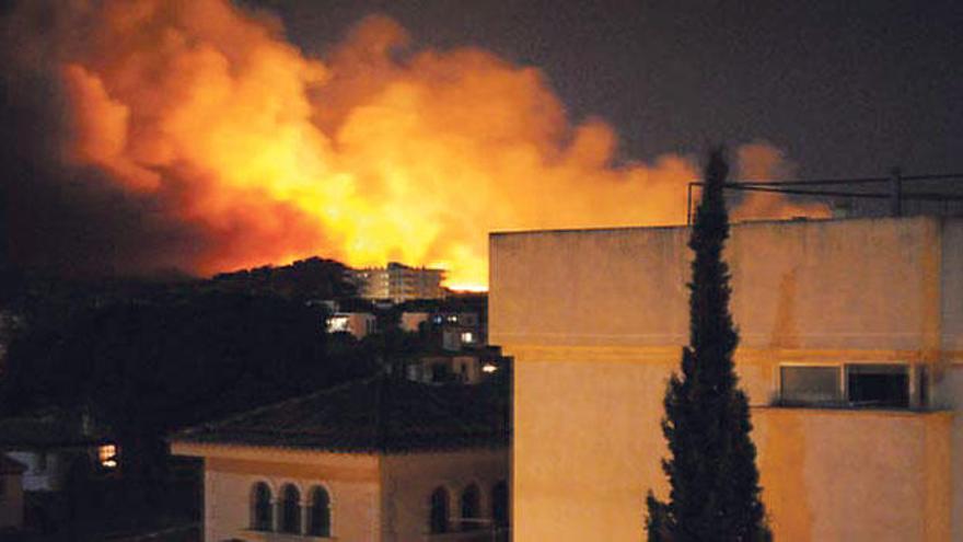 Declarado un incendio forestal en Cala Torta y Cala Mesquida