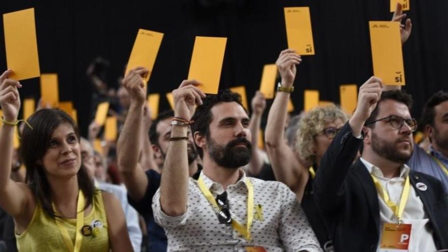 Marta Vilalta, Roger Torrent y Pere Aragonès en el acto.