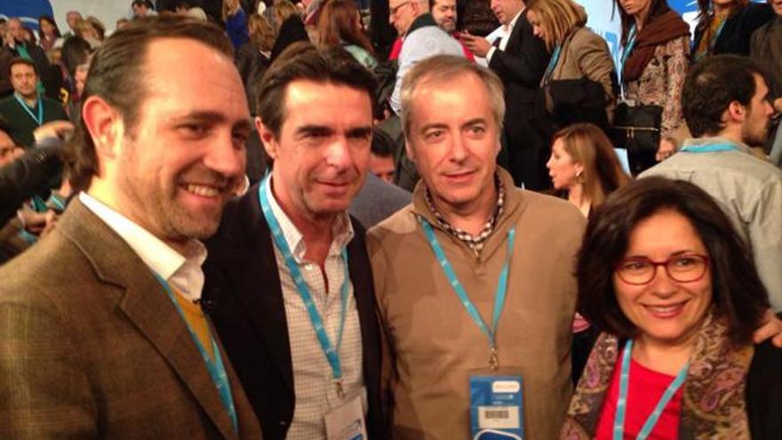 Bauzá, el ministro de Soria, Vicent Serra y Pepita Gutiérrez, ayer en Valladolid.