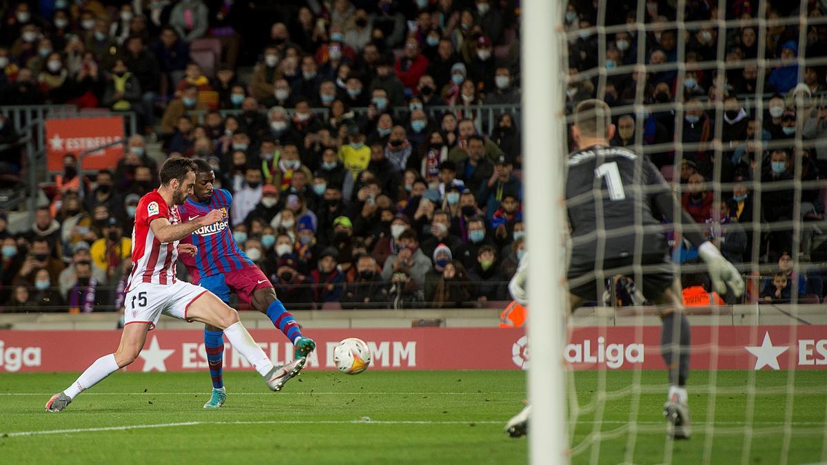 Dembélé conecta el zurdazo que supuso el 2-0.