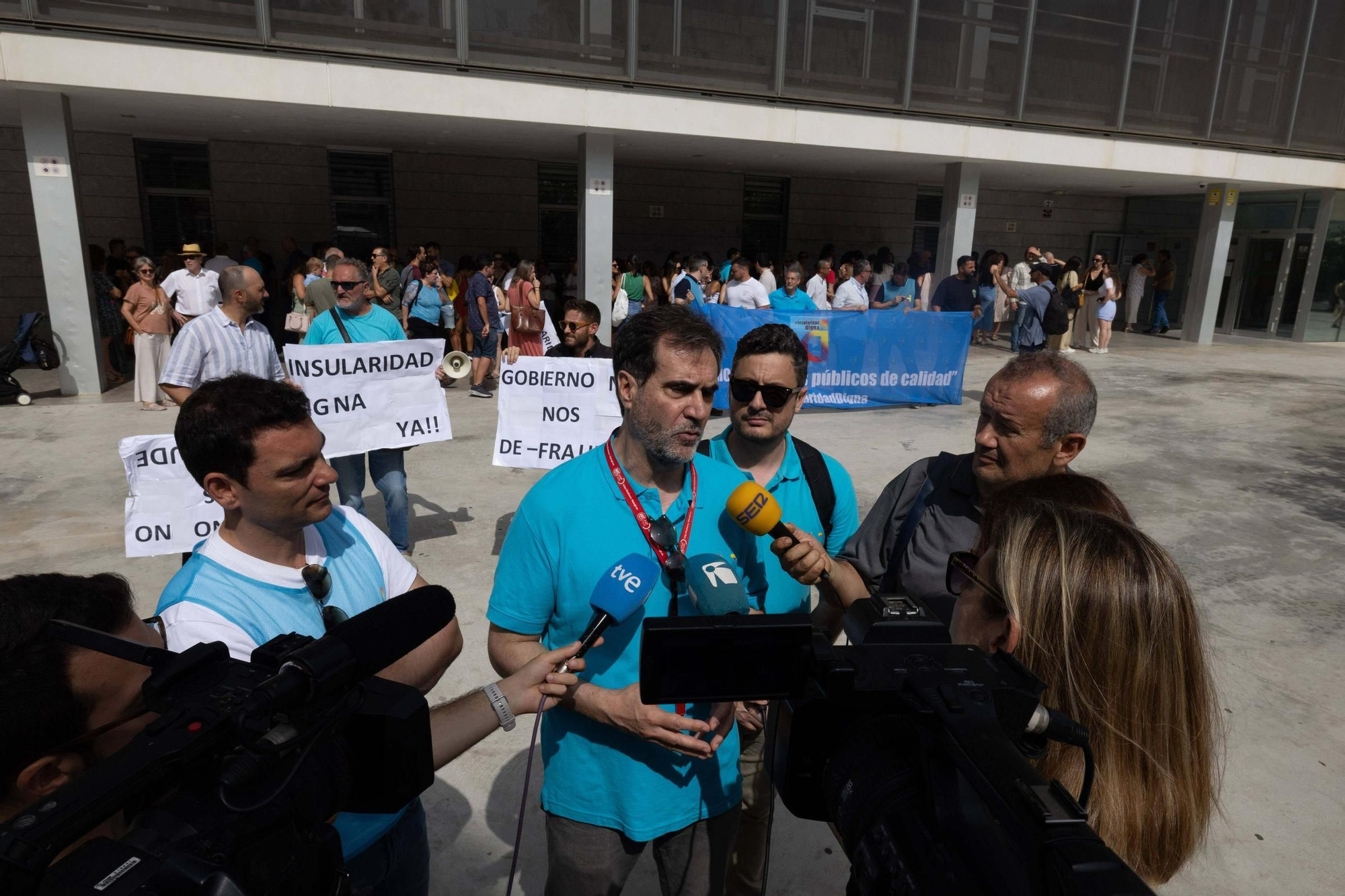Concentración de funcionarios en Ibiza