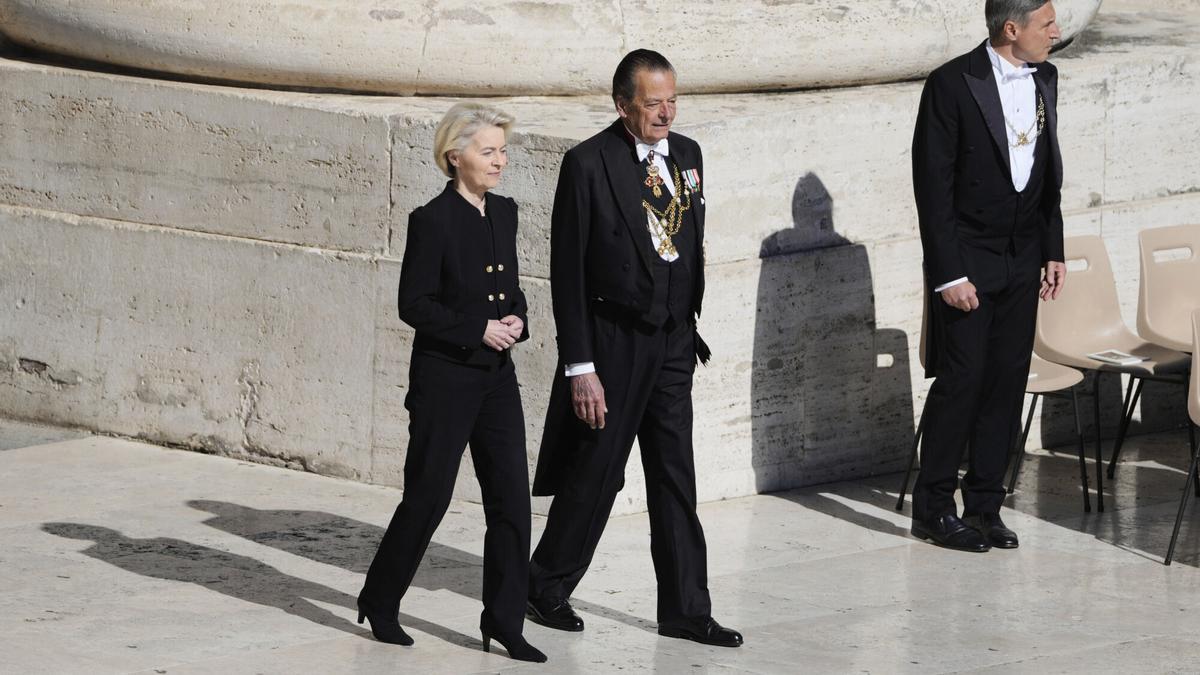 European Commission President Ursula von der Leyen, left, arrives for the funeral of Pope Francis in St. Peter's Square at the Vatican, Saturday, April 26, 2025. (AP Photo/Markus Schreiber). EDITORIAL USE ONLY/ONLY ITALY AND SPAIN