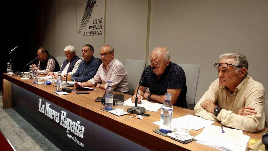 De izquierda a derecha, José Alba Alonso, Antonio Alba Moratilla, Manuel Calvo Temprano, Manuel García Viejo, Valentín Morán Álvarez y Anselmo García Magdalena.