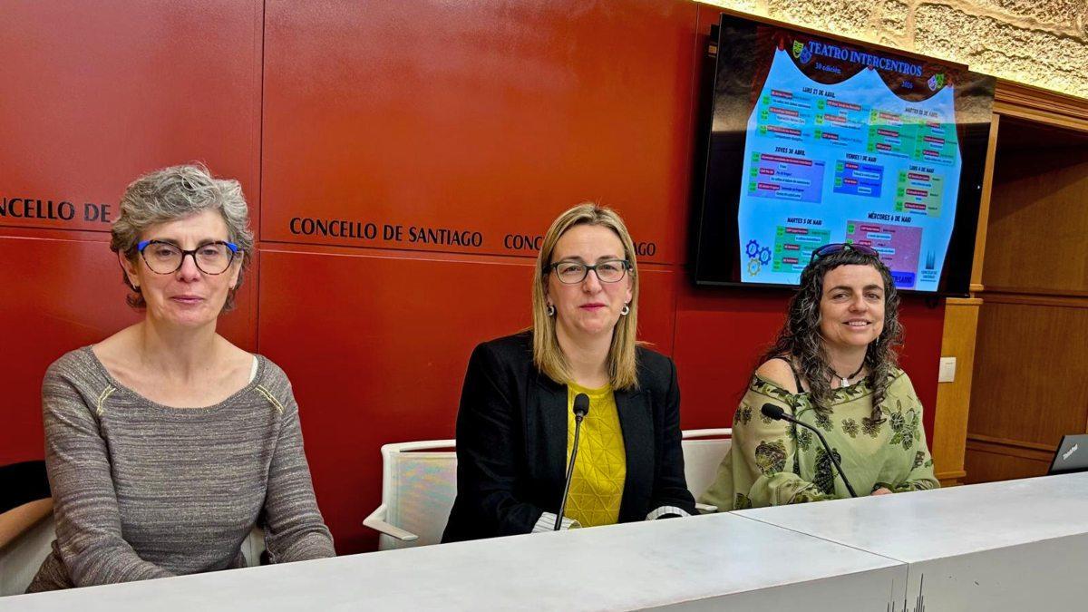 Sagrario Torrado, Míriam Louzao y Loli Santos, en la presentación del certamen.