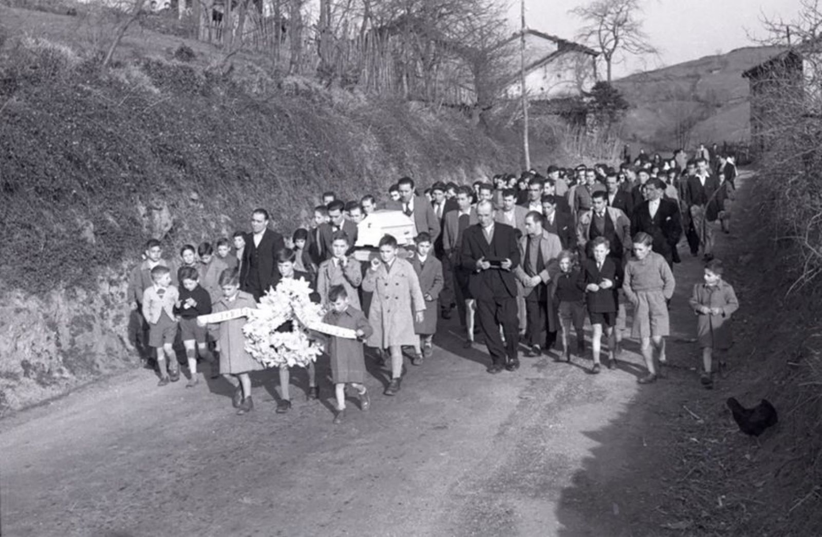 Participantes en una procesión celebrada en el valle de San Juan.