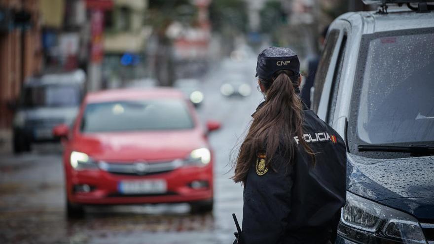 Un control de la Policía Nacional en Tenerife.