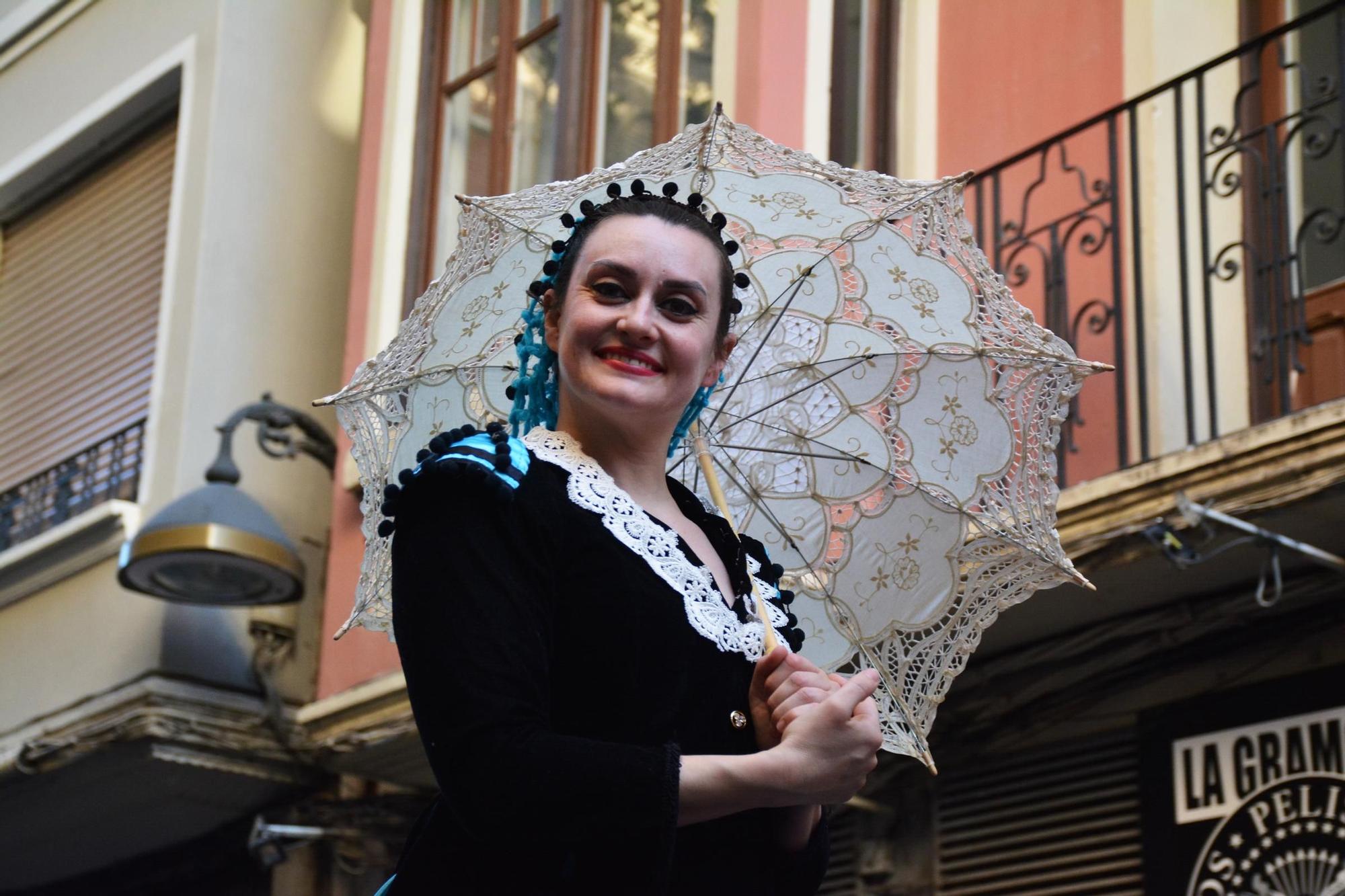 EN IMÁGENES | El desfile de las Fiestas Goyescas llena de alegría las calles de Zaragoza