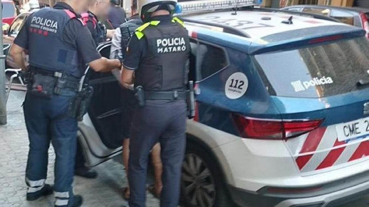 Operativo conjunto de Policía Local y Mossos d'Esquadra en Mataró