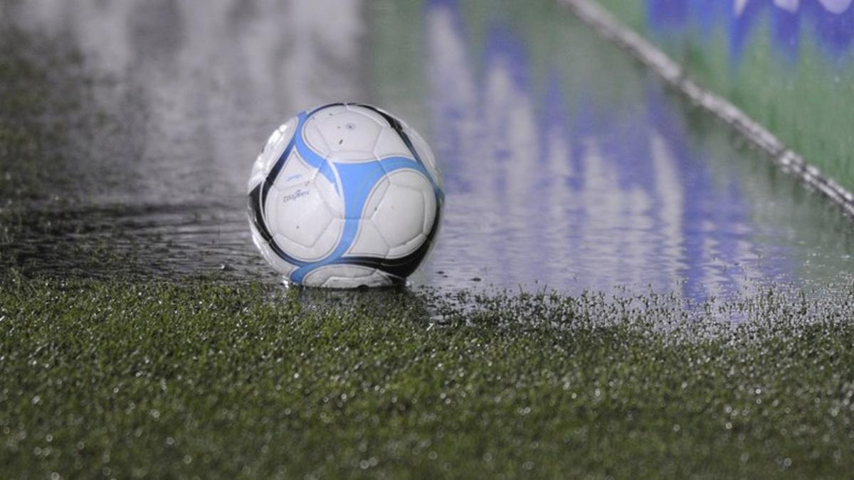 Hi ha hagut partits suspesos per culpa de la pluja a la costa barcelonina