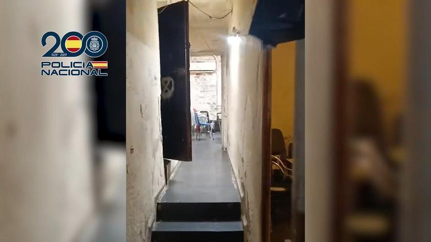 La Policía Nacional desmantela un punto de venta de droga en el Barrio de Los Mateos de Cartagena que contaba con un habitáculo tipo búnker