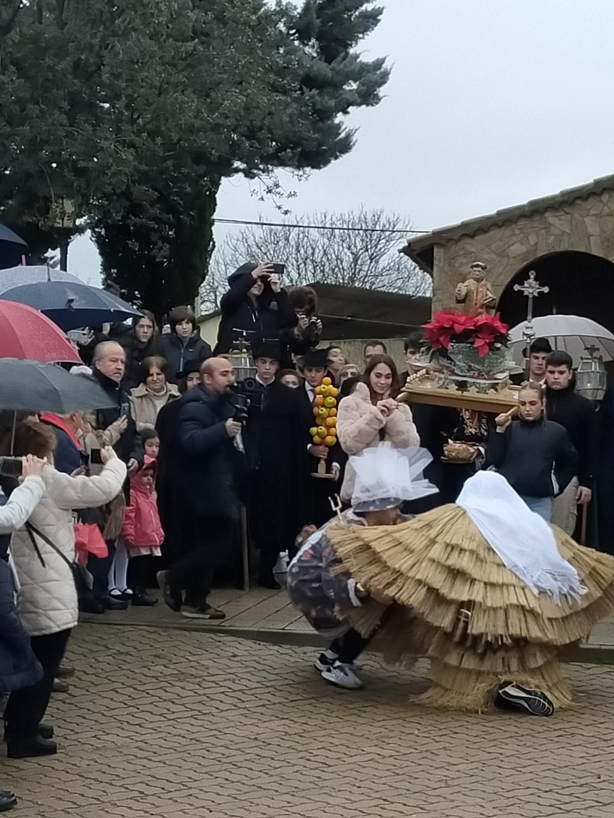 El Tafarrón y la Madama hacen las venias a San Esteban.