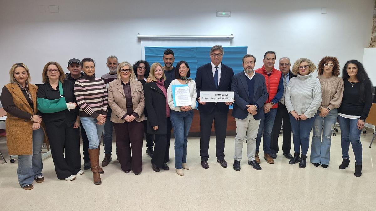Firmanetes del convenio colectivo de Sodepo.