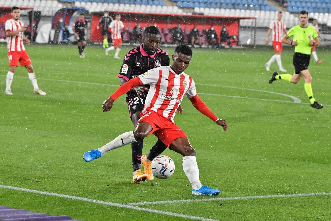 El Tenerife cae ante el Almería (2-0)