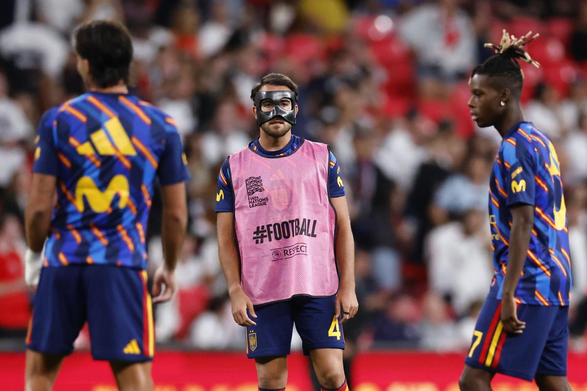Eric Garcia torna lesionat a Barcelona i és substituït en la selecció