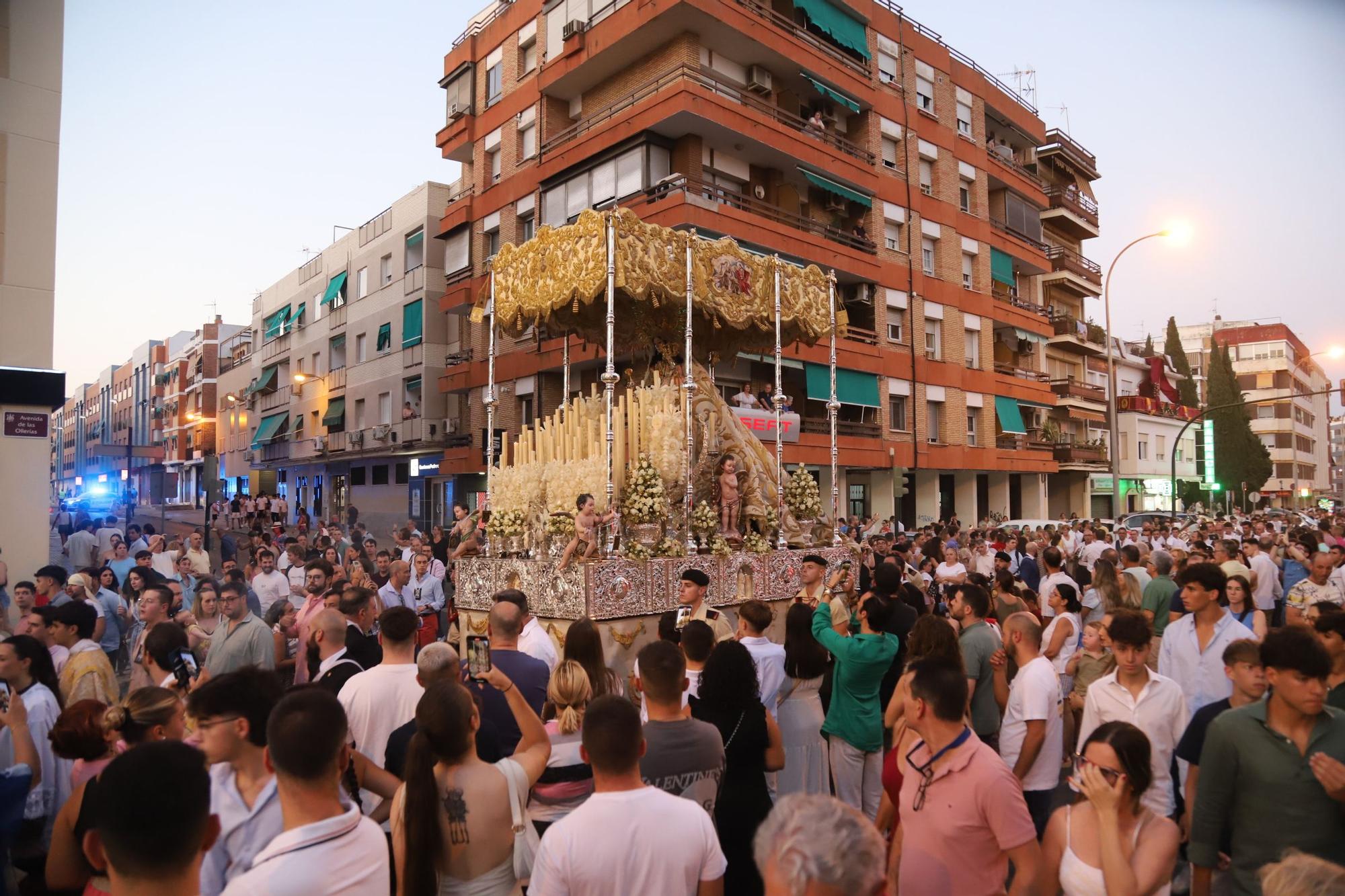 Las procesiones de la Virgen del Carmen por las calles de Córdoba, en imágenes
