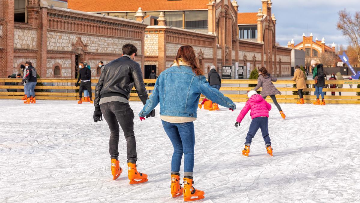 Madrid se llena de pistas patinaje sobre hielo por Navidad