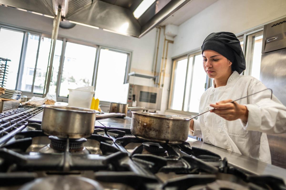En las cocinas del instituto Virgen de la Candelaria