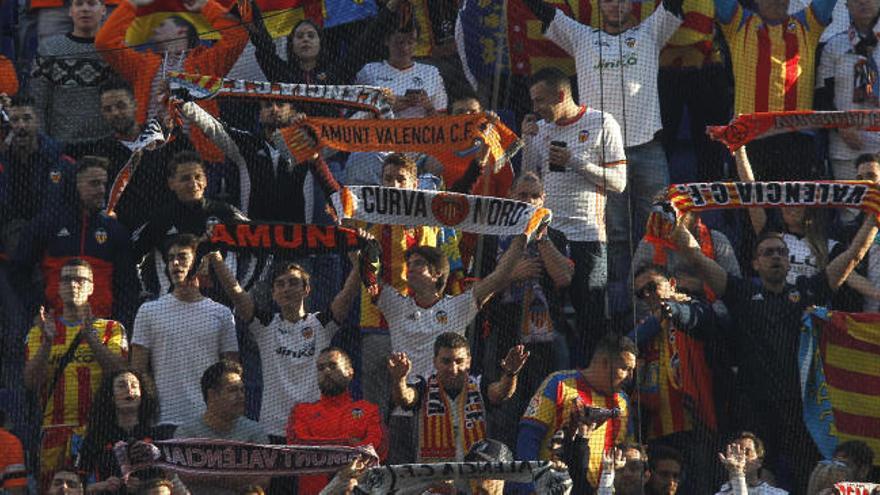 Cien valencianistas en la caldera de Mendizorroza