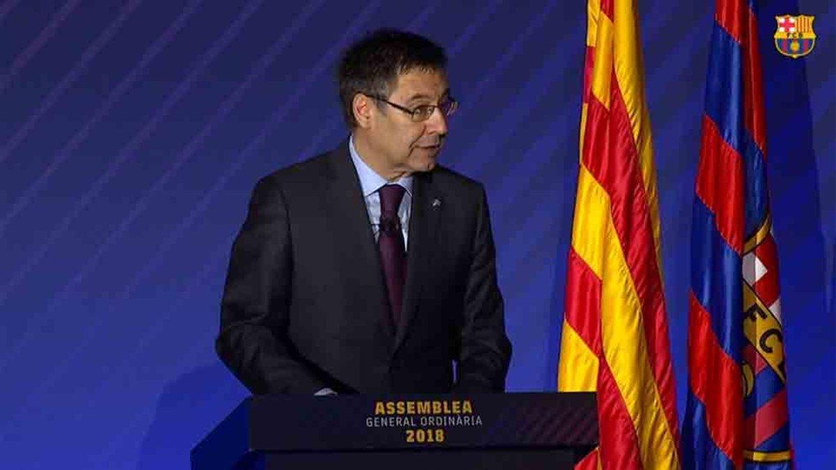 El presidente del Barcelona, Josep María Bartomeu, se dirigió a los socios