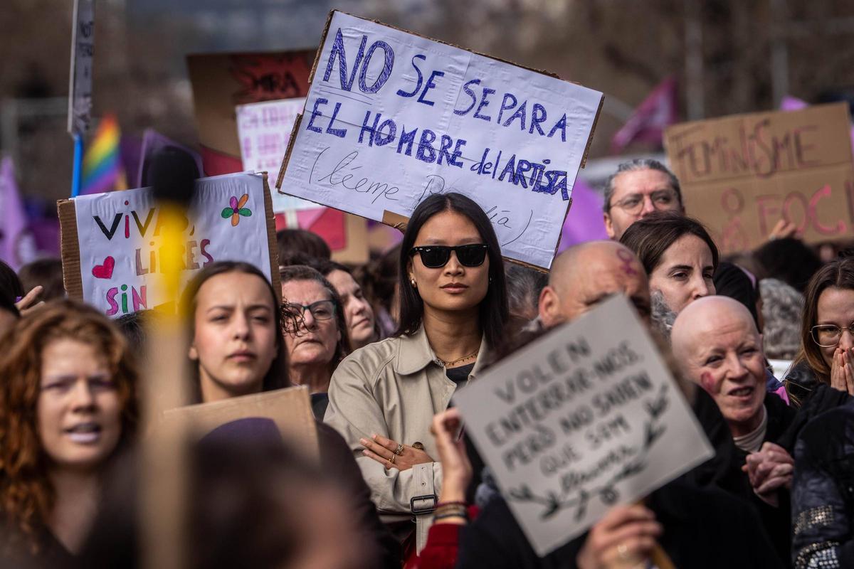 El feminismo toma las calles de Barcelona por el 8M