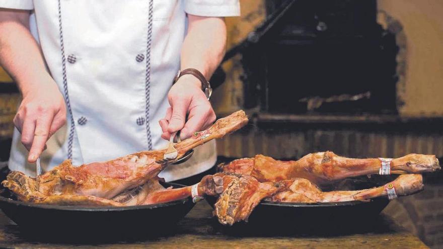 Las recetas de cocina de Antoni Tugores | Cabrit rostit a les herbes