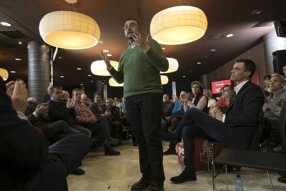 Asamblea con Pedro Sánchez en Oviedo