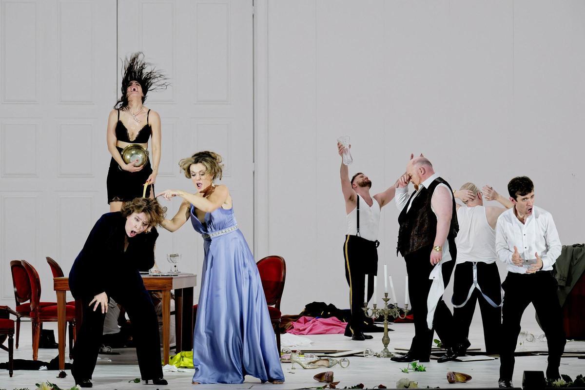 Un momento de El ángel exterminador de Thomas Adès.