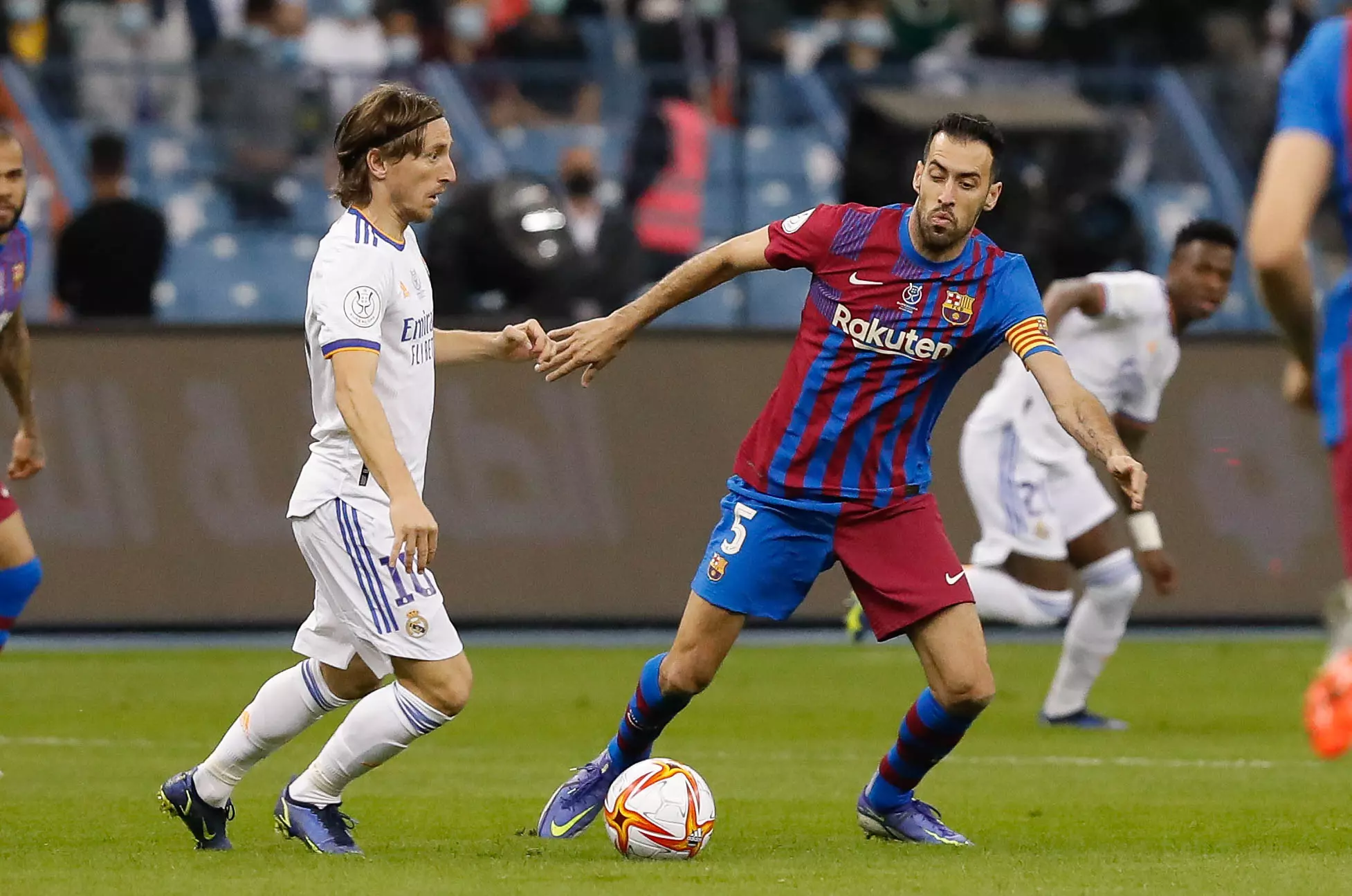 ¡Leyenda! Busquets se convierte en el jugador con más clásicos disputados... ¡Con un total de 46!