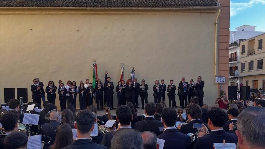 Las familias se rebelan contra la expulsión de cuatro músicos menores de la banda de Alginet "por desobediencia"