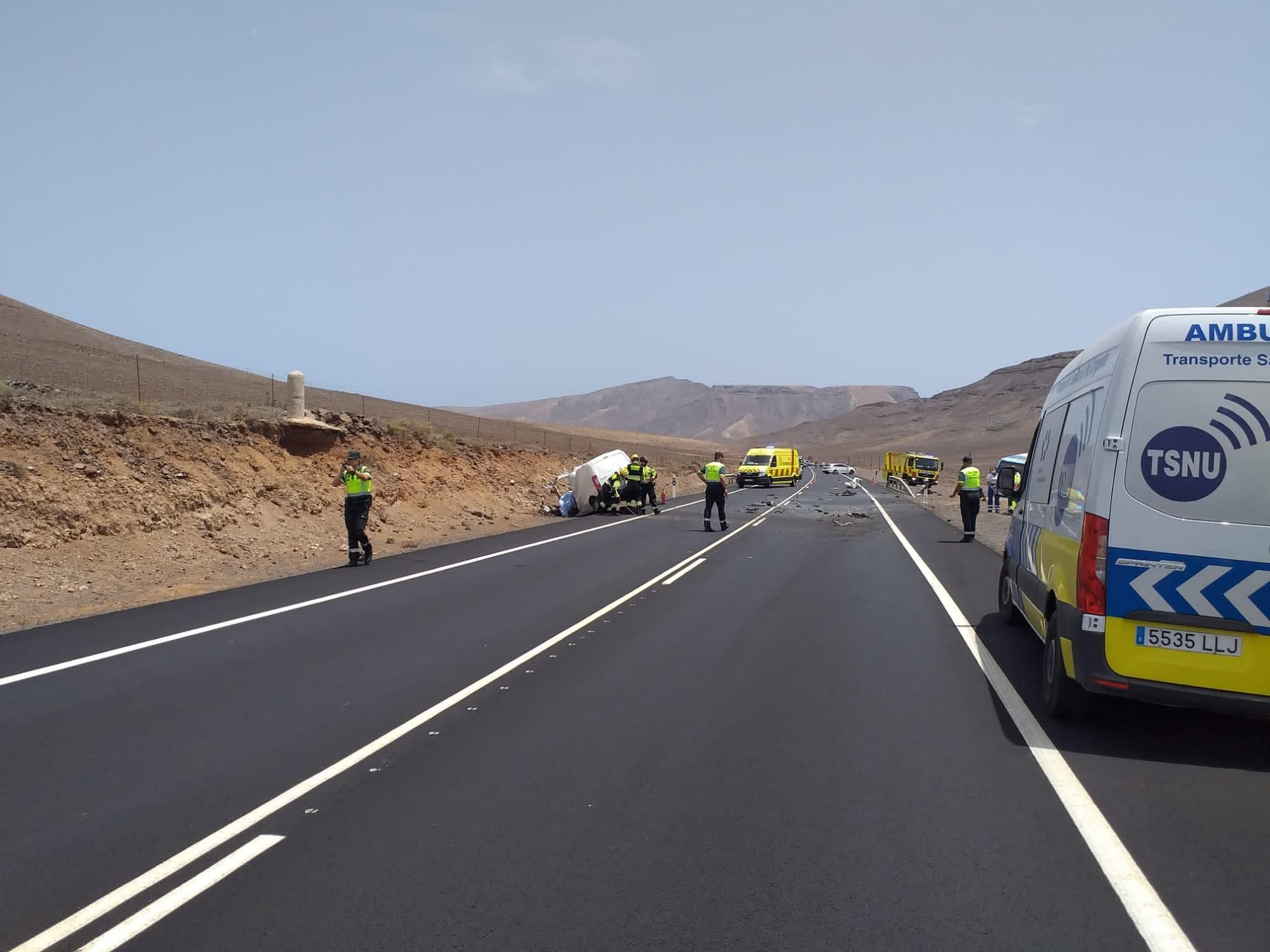 Colisión entre una furgoneta y una guagua en Fuerteventura