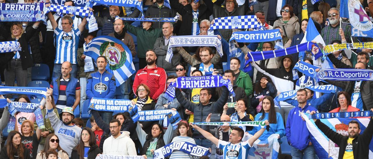 Público en el estadio de Riazor el pasado domingo.