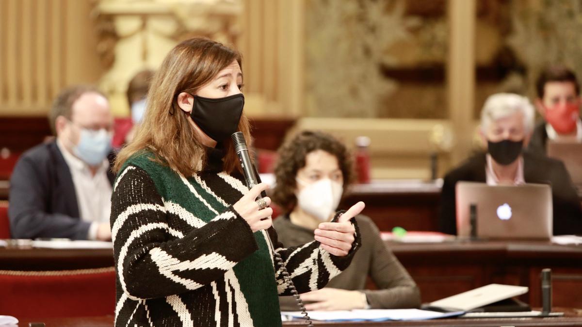 La presidenta Francina Armengol, hoy en el Parlament durante la sesión de control al Govern.