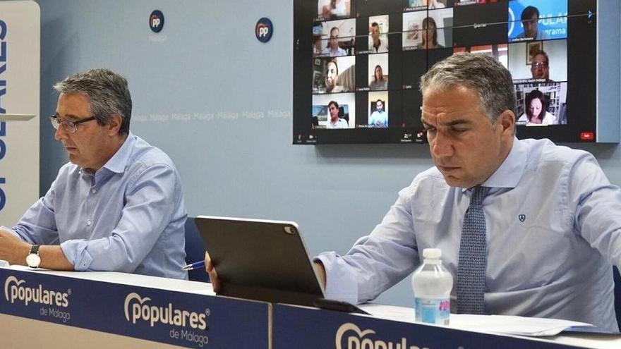 Francisco Salado y Elías Bendodo en la Junta Directiva Provincial del PP.