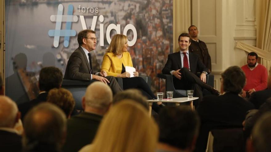 Feijóo, Muñoz y Casado, durante el coloquio // R. Grobas