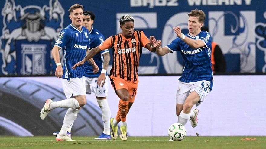 Resumen, goles y highlights del Lech Poznań 1-3 Shakhtar de la ida de los octavos de final de la Conference League