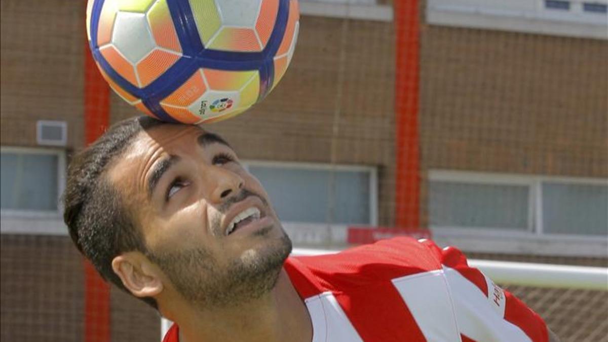 Douglas ha recuperado la sonrisa en el Sporting