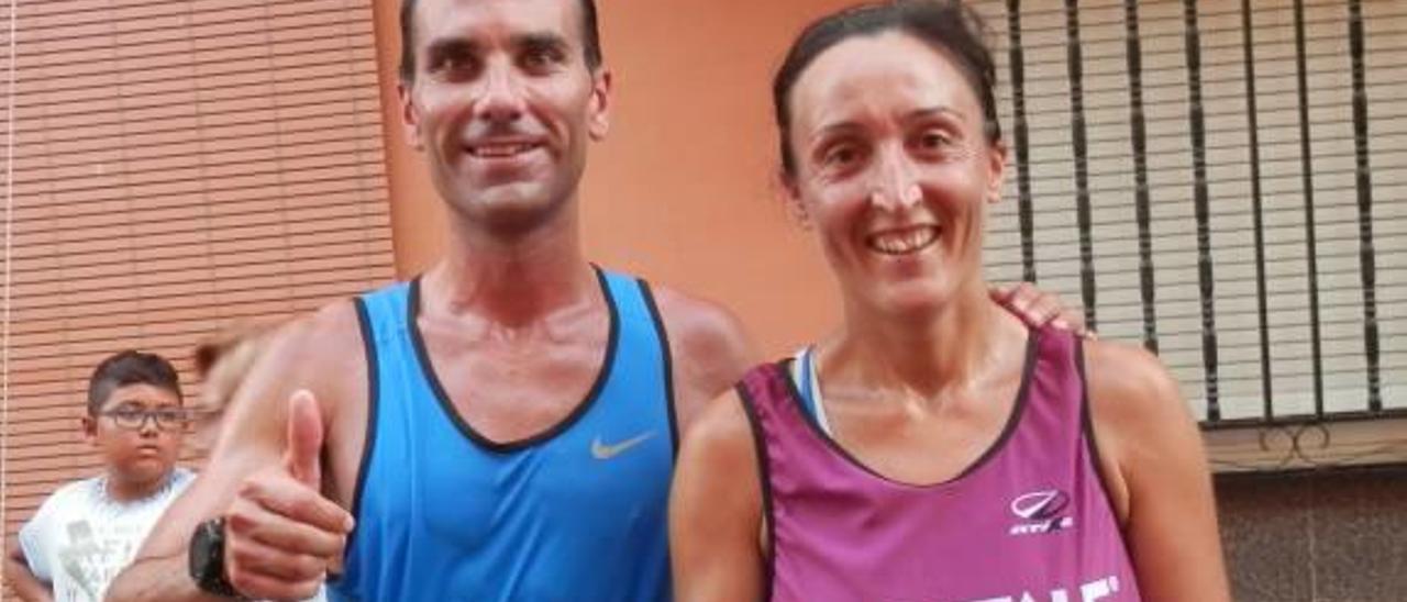 Carlos Borredà y Cristina Chorro ganan la Vuelta a Pie de Navarrés