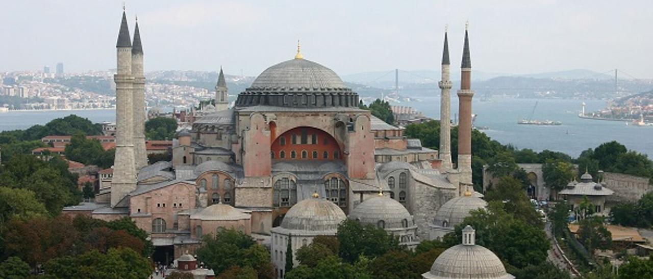 Vista xeral de Santa Sofía (Istambul)