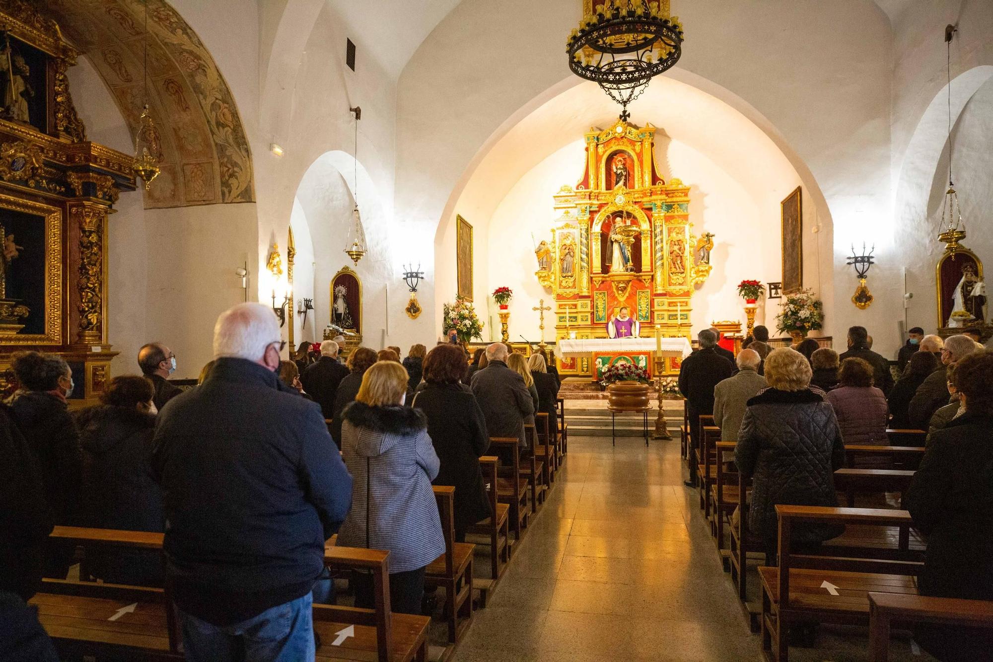 "Tristeza y rabia" en el funeral del pescador que murió en el naufragio de Ibiza