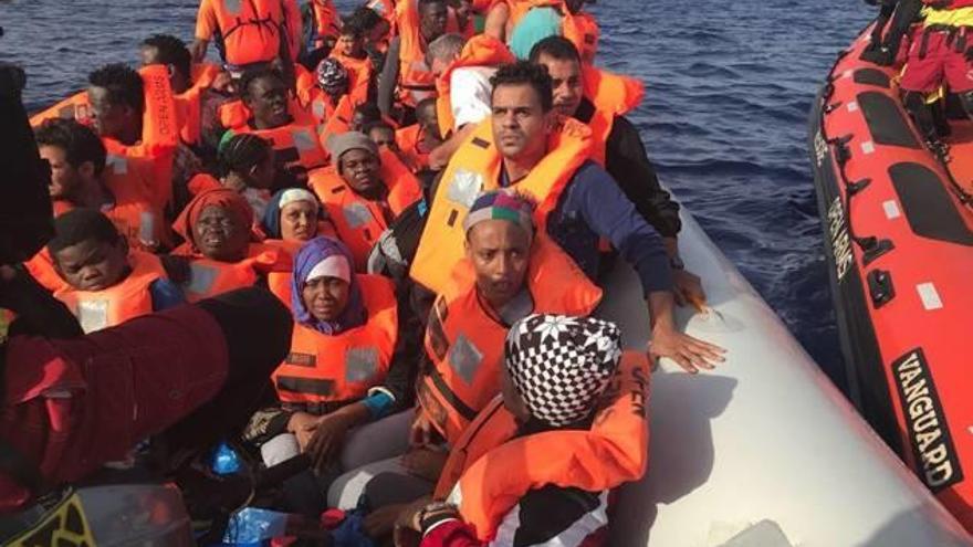 L&#039;ONG catalana Proactiva va rescatar ahir al matí 60 migrants davant de les costes de Líbia
