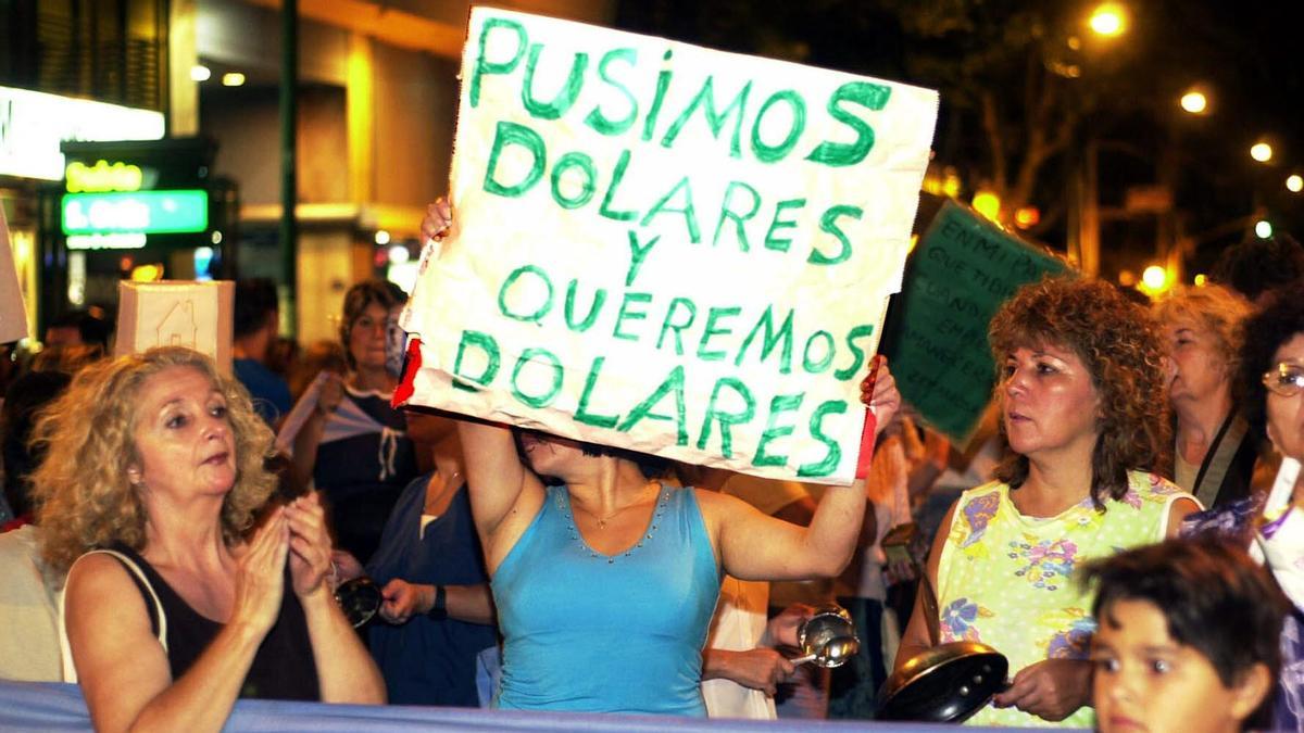 Protesta en Argentina contra el Gobierno de Eduardo Duhalde y el 'corralito' financiero.