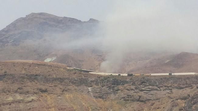 Incendio en un vertedero de La Aldea